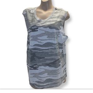 Zoe + Liv Sleeveless Camouflage Tee Size XL New With Tags
